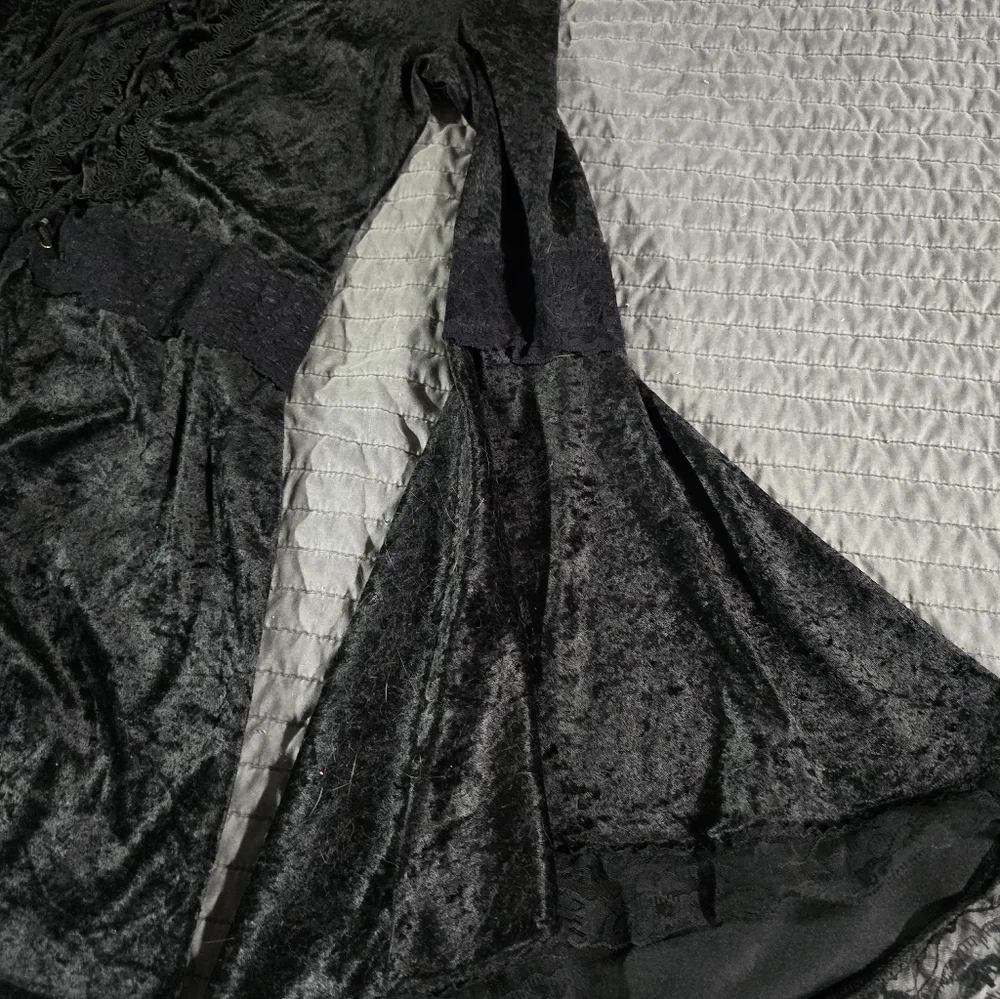 Black Velvet Bell Sleeve Top - Picture 5 of 6